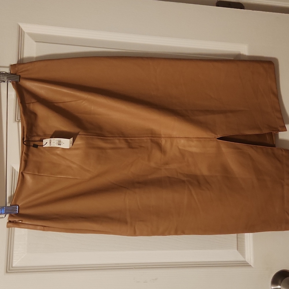 **Express Tan Pencil Skirt - Picture 5 of 5